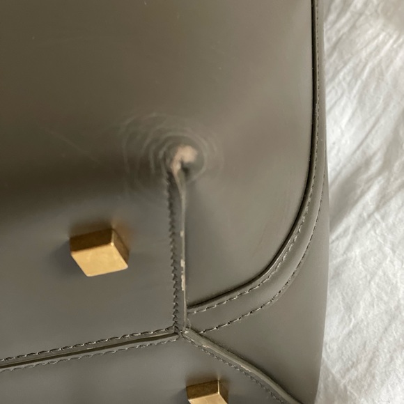 Saint Laurent Le small leather bucket bag - Picture 6 of 16